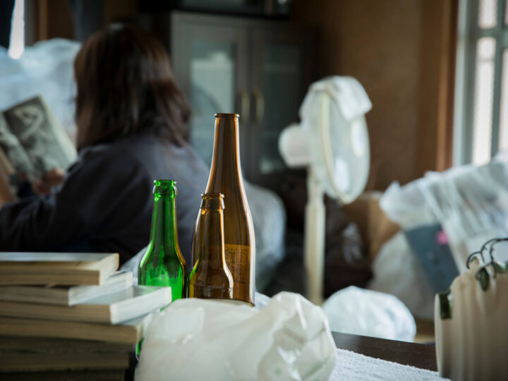 ゴミ屋敷・汚部屋は病気が原因？可能性のある精神疾患や障害と解決方法など解説