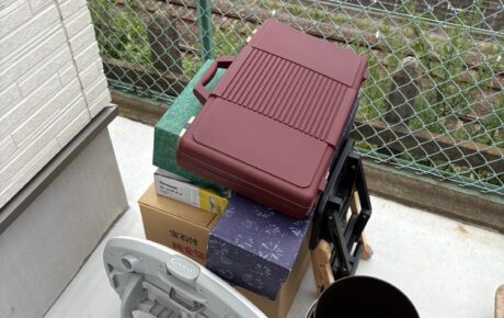 ベランダに保管された不用品の回収・片付けを行いました
