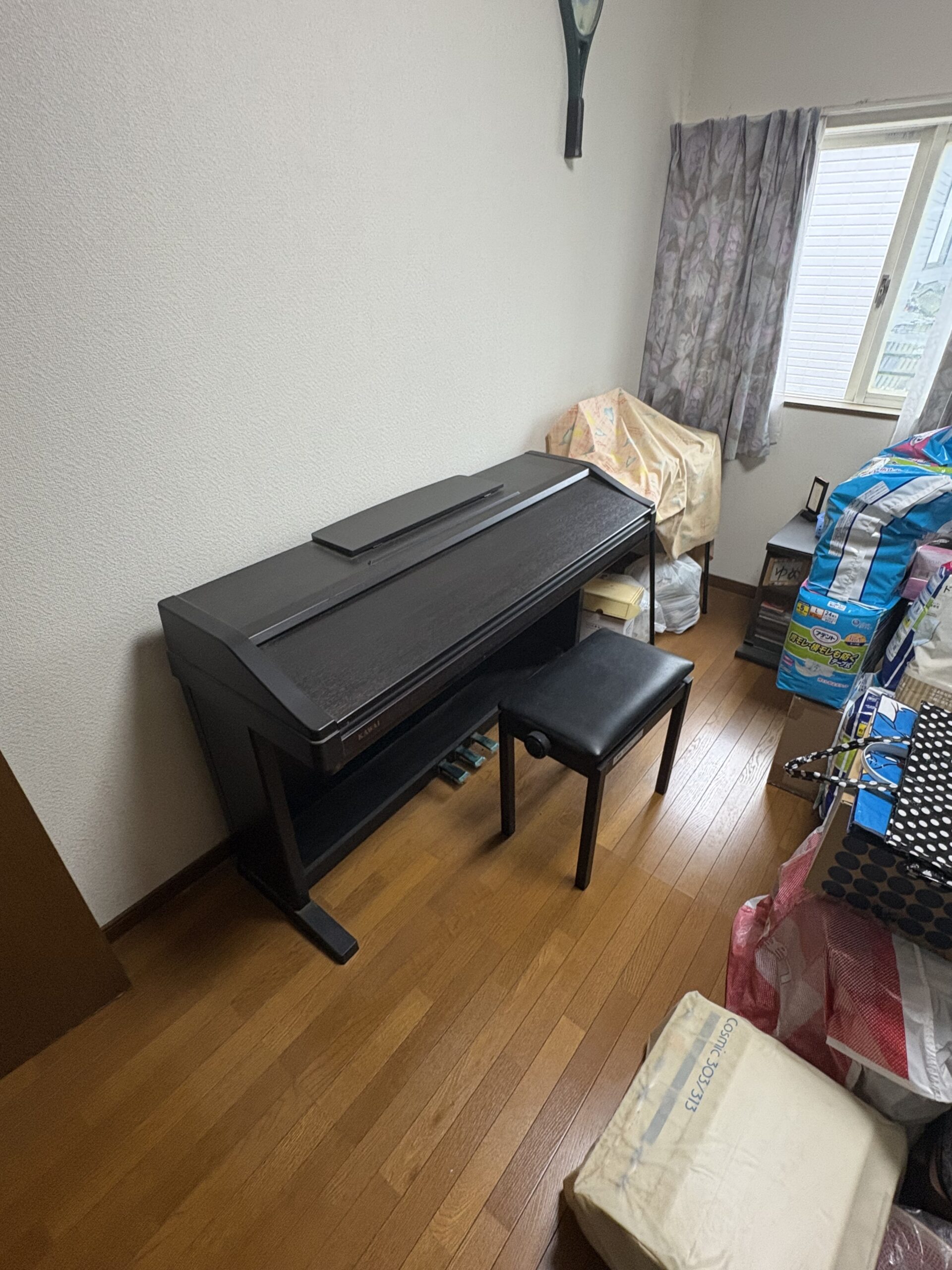 電子ピアノを含む不用品回収事例｜大型家具・日用品をまとめてスッキリ整理