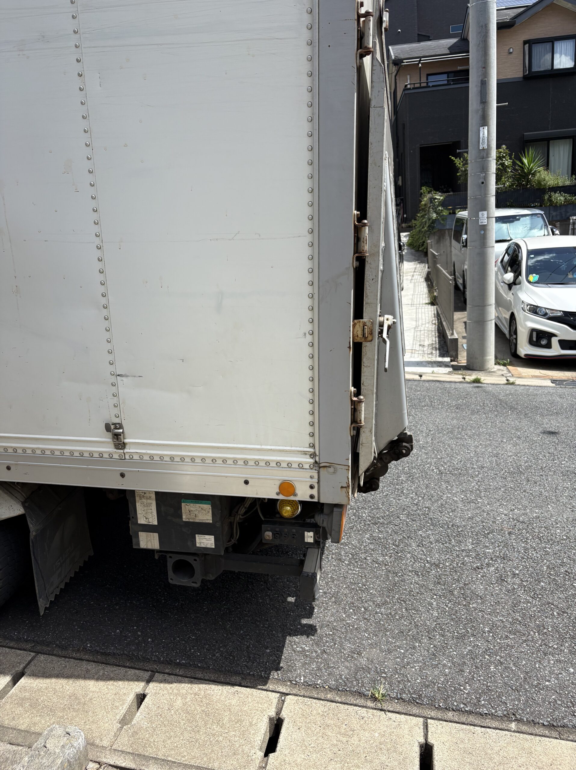 シングルマットレスを回収し、お部屋をスッキリ整理しました！