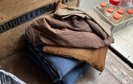 座布団・衣類などの不用品回収を行いました