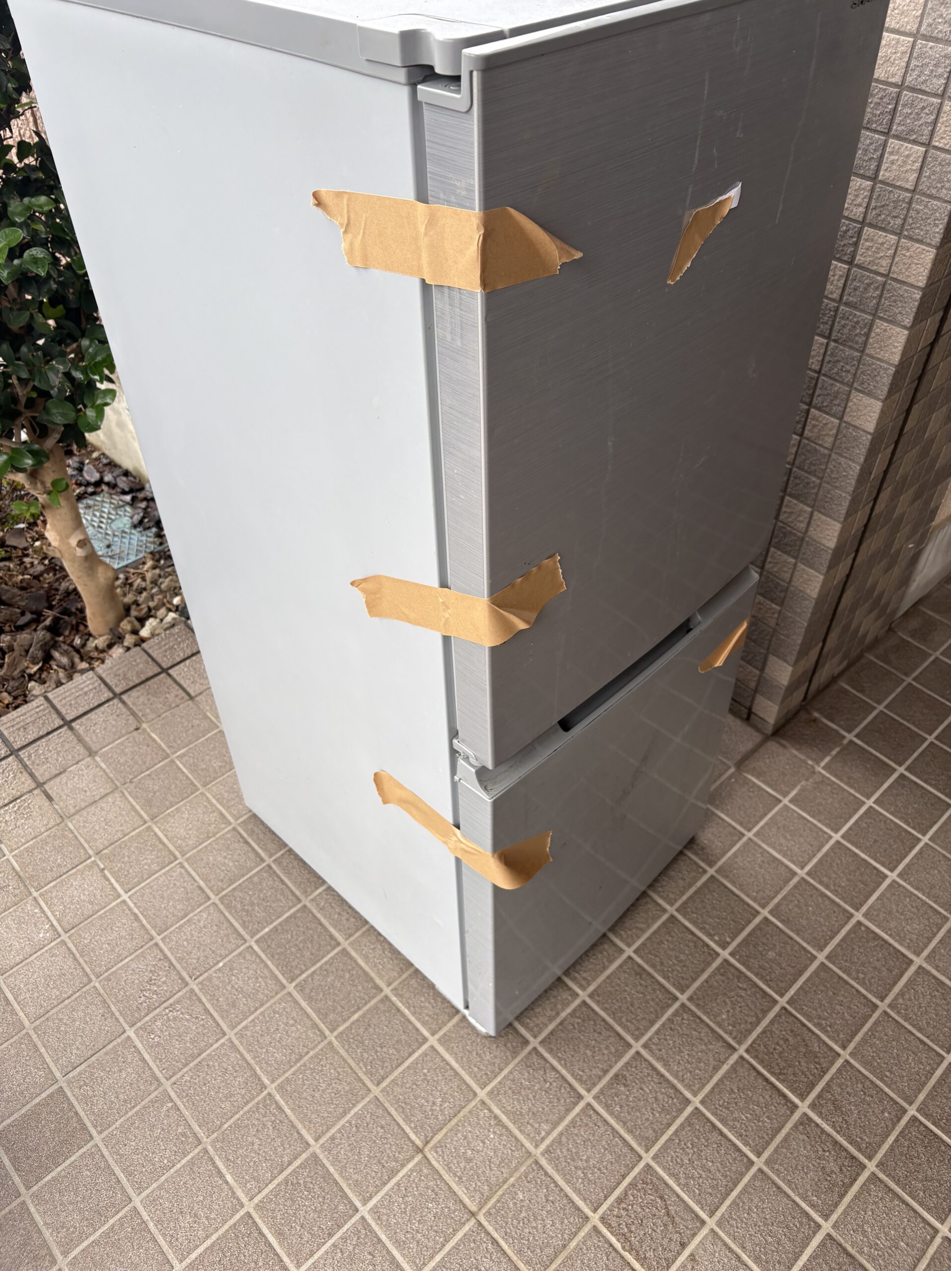 2ドア冷蔵庫の回収・処分｜大型家電も安全に搬出対応