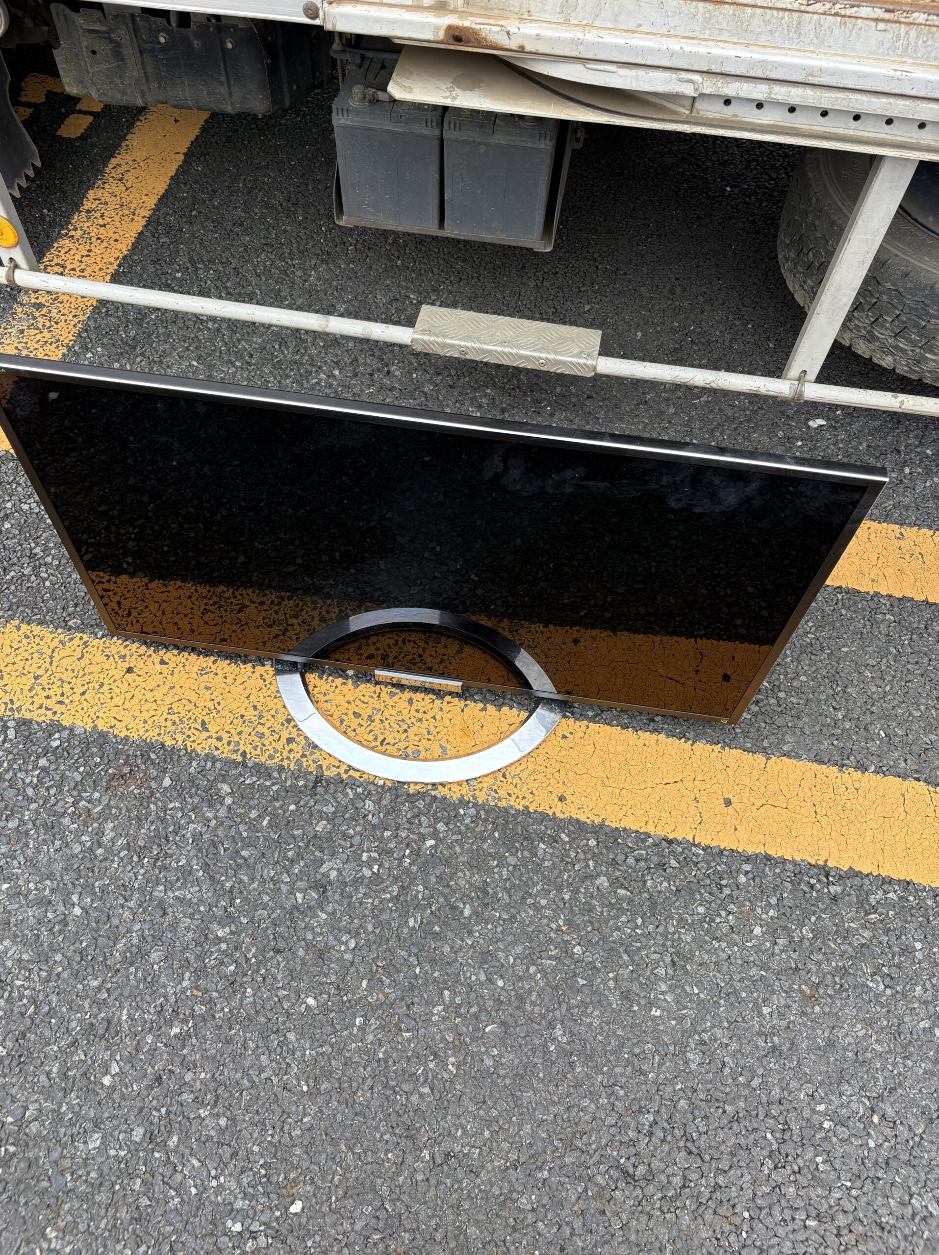 テレビの回収・処分を行いました