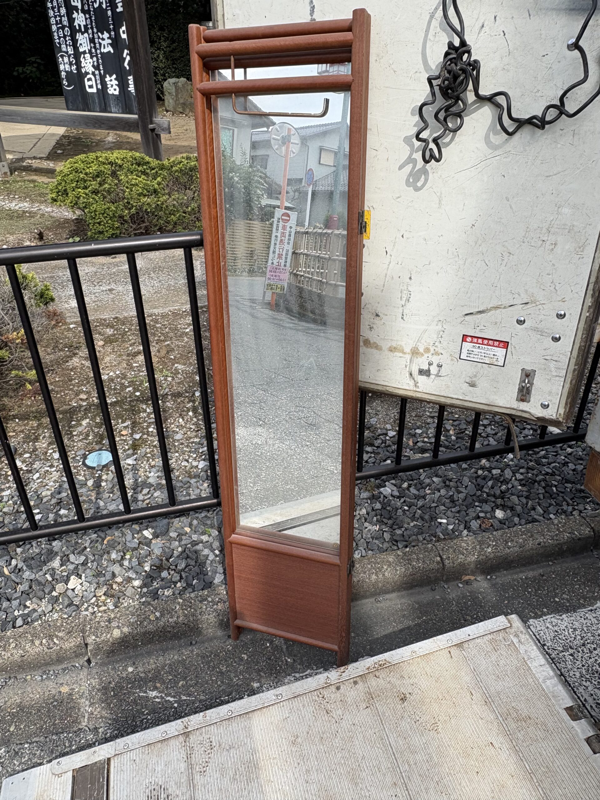 姿見の不用品回収｜大型ミラーもスムーズに回収
